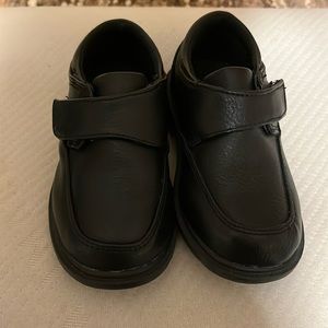 Max & Jake little boys Velcro closure dress shoes black size 6 new unworn